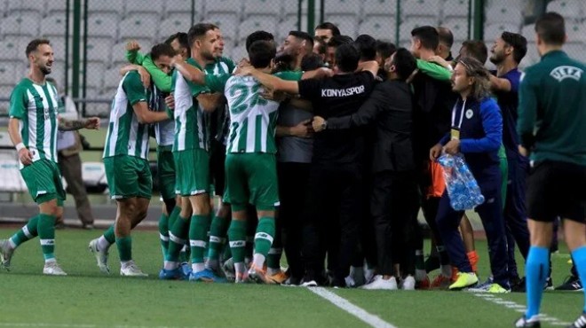 Konyaspor 10 kişiyle tur kapısını açtı