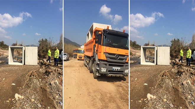 Köprüde 'çözüm' atışması: Seferihisar Belediyesi'nden Zeybekci'ye jet yanıt!