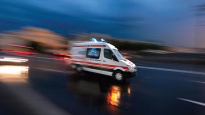 İzmir'de feci kaza: Korkuluklara çarptı...