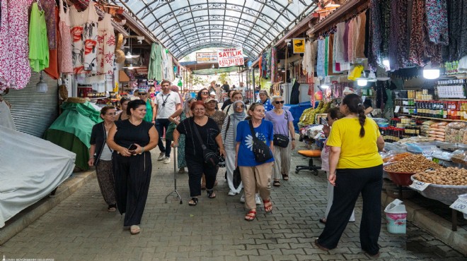 Kültür gezileriyle İzmir’i keşfettiler