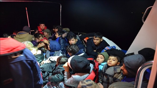 Lastik botta 53 göçmen yakalandı