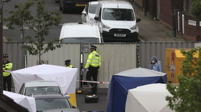 Londra'da bıçaklı saldırı: 4 kişi hayatını kaybetti