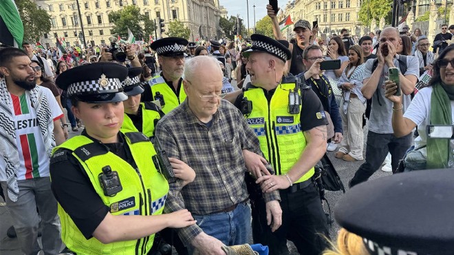 Londra daki Filistin eyleminde 890 gözaltı!