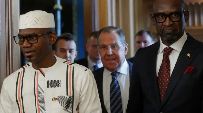 Mali Savunma Bakanı intihar saldırısında öldü!