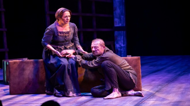 Meltem Cumbul ve Levent Üzümcü de sahnede: Cadı Kazanı  perde  dedi