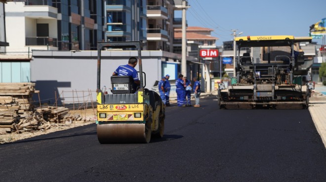 Menderes'te 3 mahalle birden asfaltlandı