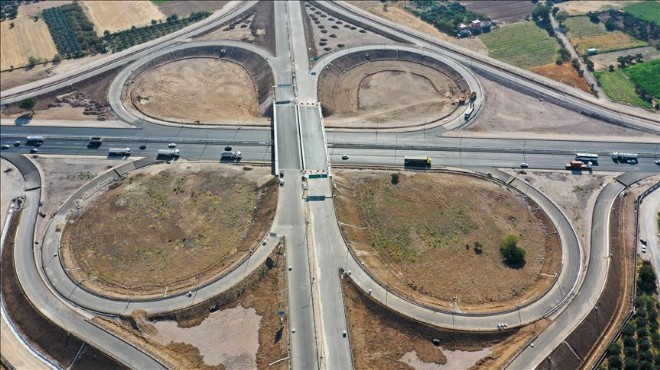 Menemen-Aliağa-Çandarlı Otoyolu nun bazı kesimleri trafiğe açılıyor