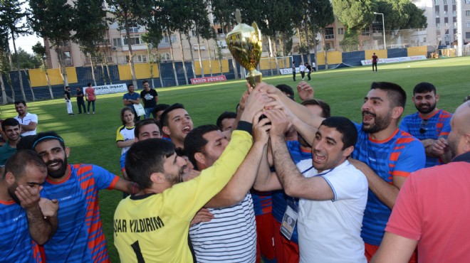 Menemen'de kupa Anadolu Gençlik'in