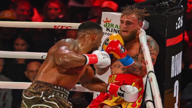 Merakla beklenen maç nakavtla bitti!