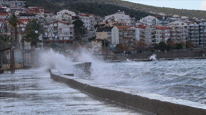Meteoroloji den Ege Denizi için fırtına uyarısı