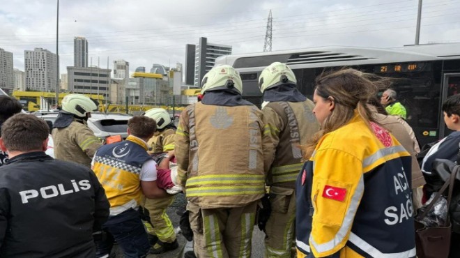 Metrobüste kaza: Seferler durdu, ölü ve yaralılar var