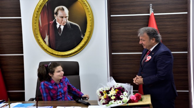 Minik Eylem istedi, Başkan İduğ söz verdi: Belediye binasının rengi değişiyor!