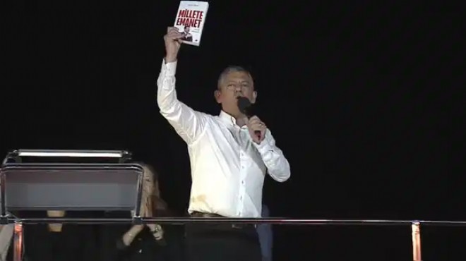 Mitingde duyurdu: Özel ve İmamoğlu ndan kitap!