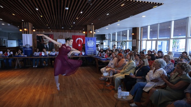 Mutlu, geleceğin kadın liderleriyle buluştu