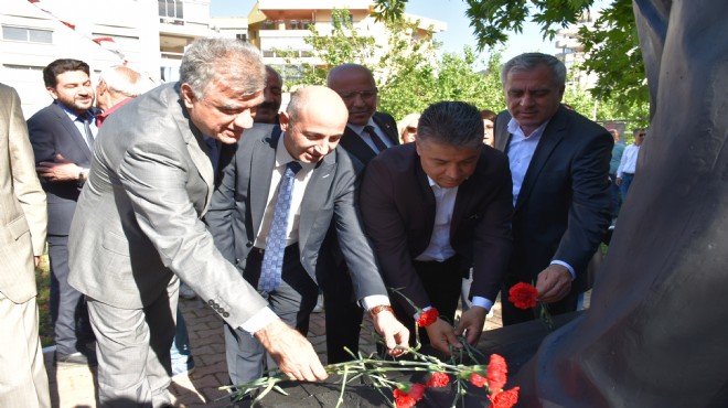 Narlıdere Aşık Mahzuni Şerif'i andı