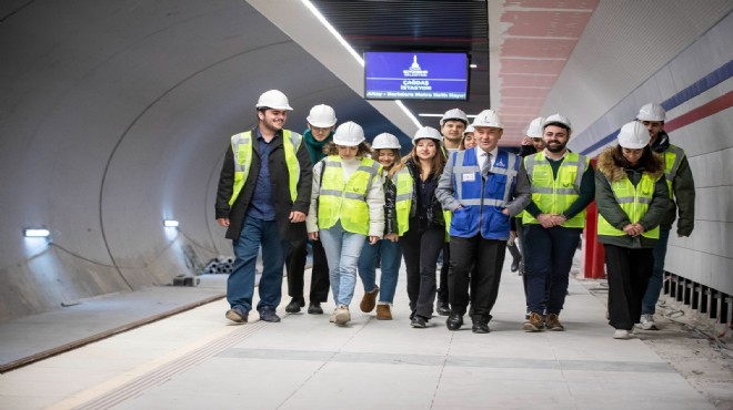 Narlıdere Metrosu nda sona doğru: Soyer öğrencilerle inceledi!