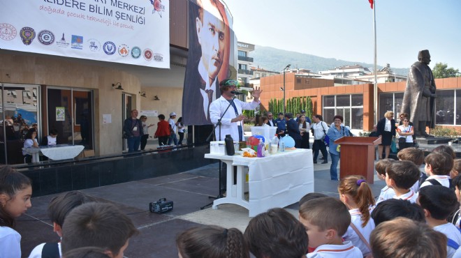 Narlıdere'de bilim şenliğine yoğun ilgi