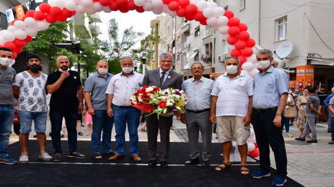 Narlıdere'de çifte açılış coşkusu