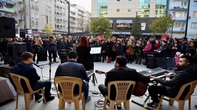 Nazım Hikmet Bornova’da o şarkılarla anıldı