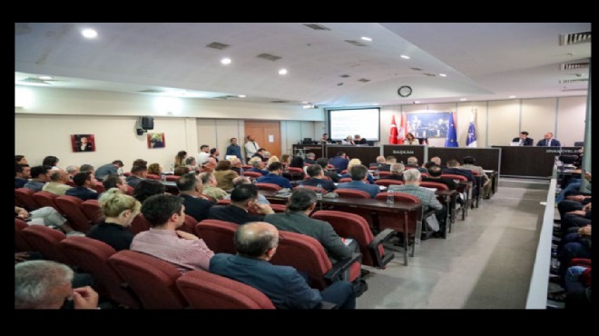 O ilçede Büyükşehir meclis üyelerinden ‘Cemil Tugay’ boykotu!