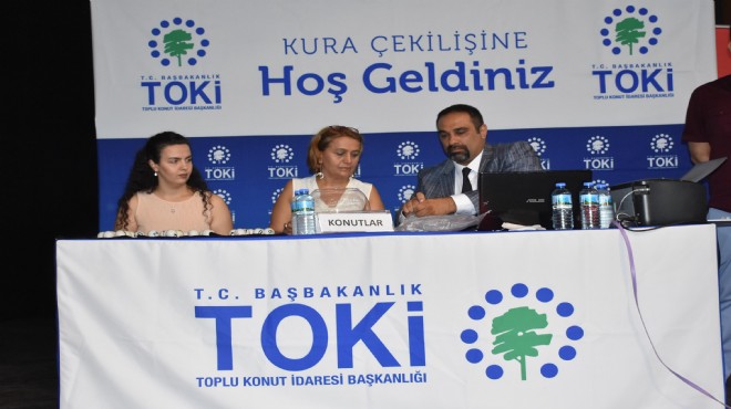 O ilçede TOKİ kurası heyecanı: 315 konut sahiplerini buldu