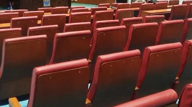 Sıralar boş kaldı, meclis yapılamadı: O madde gündeme gelmeyince...