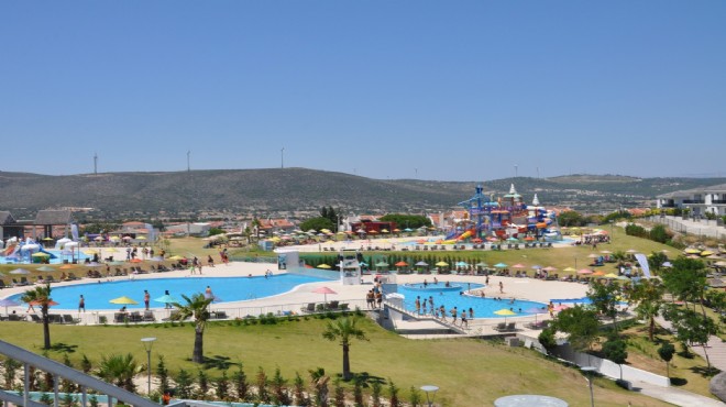 Oasis Aquapark’ta güvenli eğlence