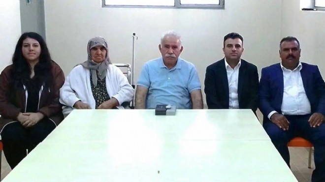 Öcalan’ın ailesi ile fotoğrafı ilk kez paylaşıldı