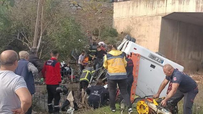 Öğrenci servisi dereye uçtu: 2 ölü, 20 yaralı