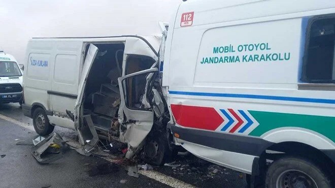 Otoyolda feci kaza: İkisi asker üç can kaybı!