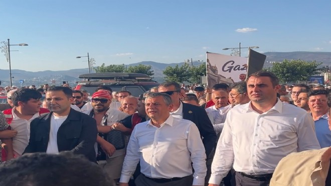 Özel, İzmir de Kılıçdaroğlu na meydan okudu: Önümüzden çekilin ezilirsiniz!