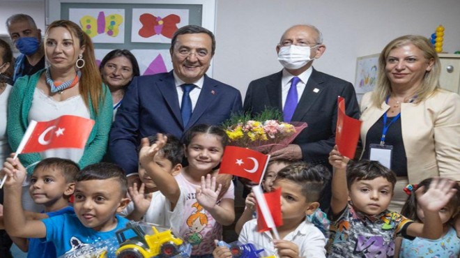 Özel çocuklardan CHP Lideri'ne özel karşılama