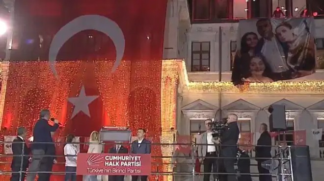 Özel duyurdu: O fotoğraf yeniden belediye binasında!