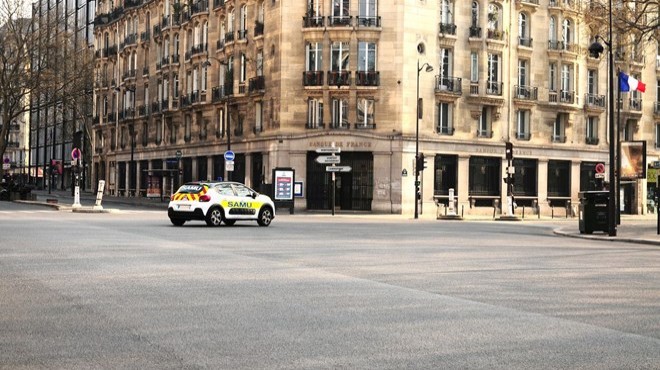 Paris ta hastane önünde silahlı saldırı!