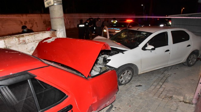 Park halindeki araca çarpan otomobilin sürücüsü kaçtı; yaralı kadını itfaiye kurtardı!