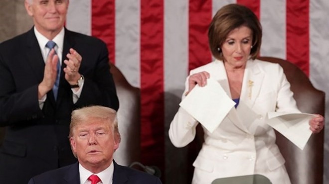 Pelosi Trump ın konuşma metnini yırttı!