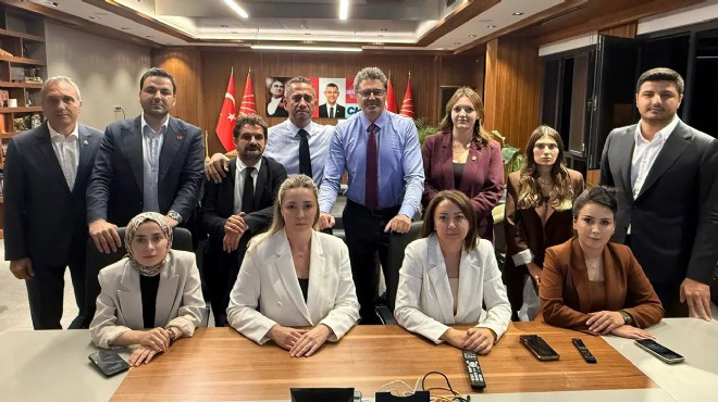 Polis ablukası sürüyor: Özel in çalışma ofisinde son durum