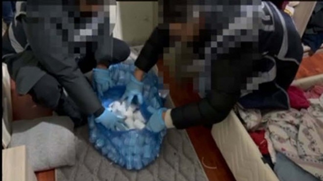 Polisten baskın: Tek seferde 17 bin hap ele geçirildi!