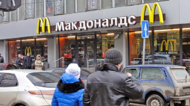 Rusya'da hamburger karaborsaya düştü!