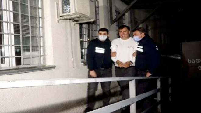Saakaşvili cezaevinde açlık grevine başladı