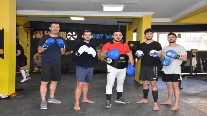 Sağlık çalışanları bitmeyen şiddete karşı kick boks öğreniyor