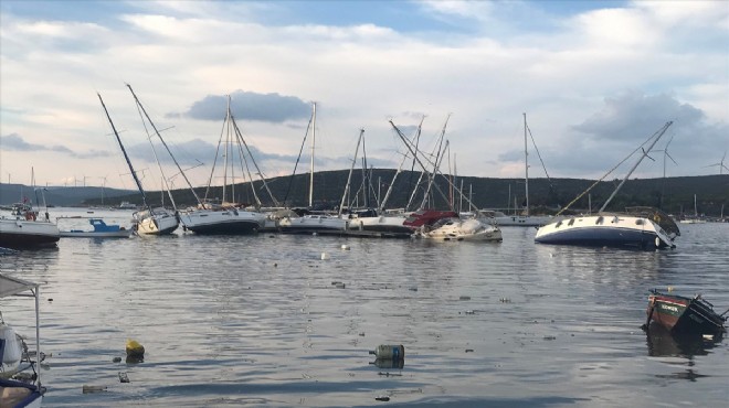 Seferihisar'da tsunami: Sokakları deniz suyu bastı!