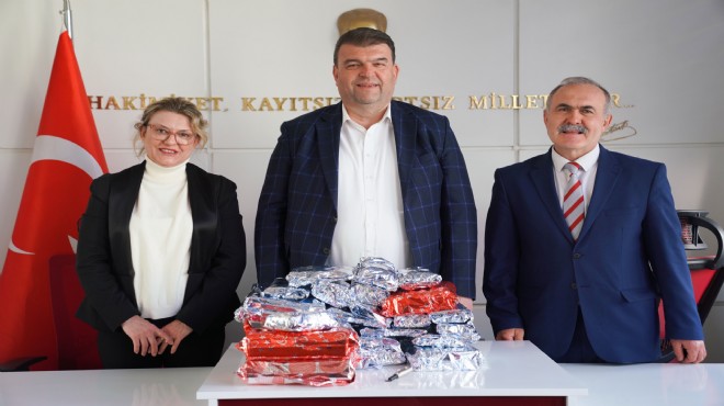 Seferihisar’da minik kalplerden büyük dayanışma