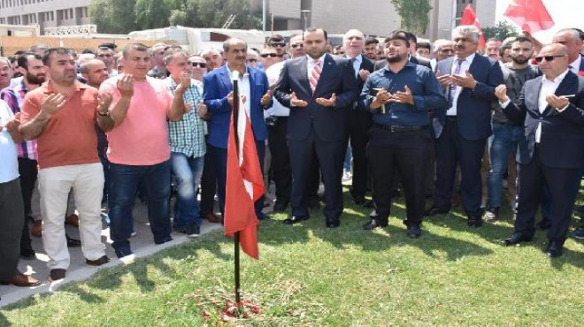 Şehit Sekin'e dua okuyarak aday adayı oldu