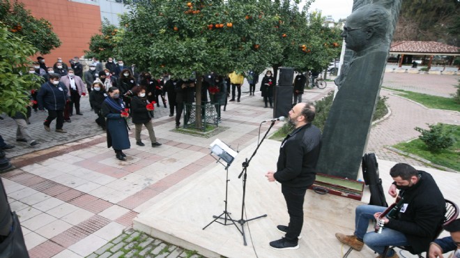 Selçuk Uğur Mumcu'yu karanfillerle andı