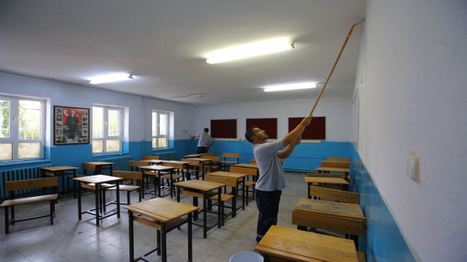 Selçuk'ta belediyeden okullara destek