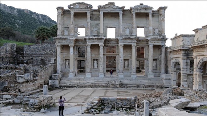 Selçuk ta ikinci otopark krizi: Efes Alt Kapı Otoparkı nda da tahliye!