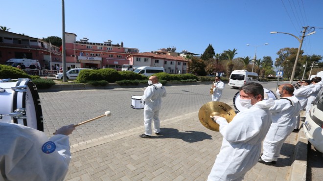 Selçuk ta salgın günlerinde bando morali