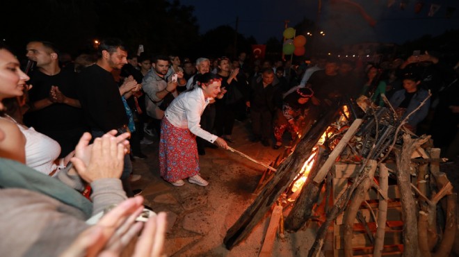 Selçuk’ta Hıdırellez ateşi yakıldı