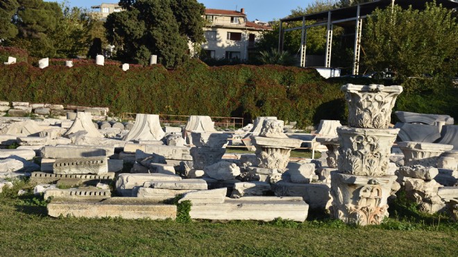 Smyrna Agorası'ndaki belgelerle İzmir'in önceki depremleri de ortaya çıktı
